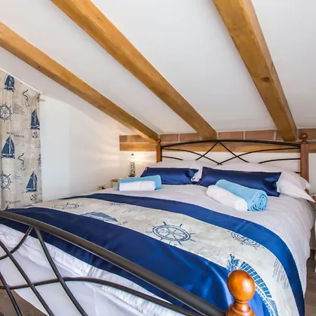 Cima - Threebedroom With Pool Βίλα Vrbnik (Primorje-Gorski Kotar)