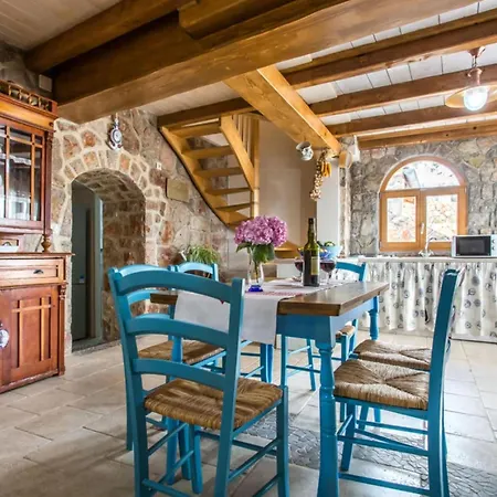 Cima - Threebedroom With Pool Βίλα Vrbnik (Primorje-Gorski Kotar)